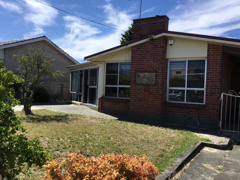 11 Tompsons Lane, Newnham TAS 7248