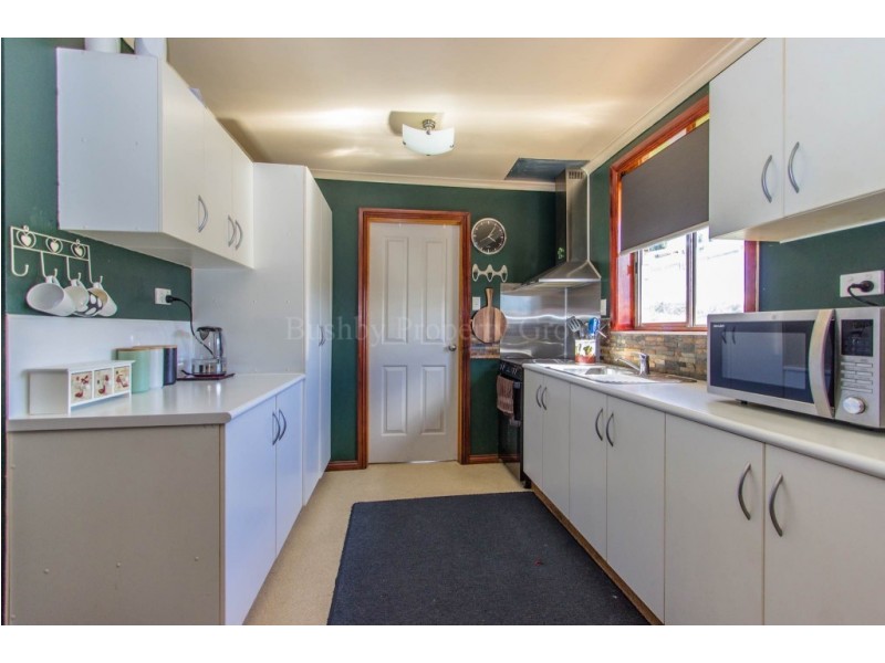 8 Oberon Place, Ravenswood TAS 7250