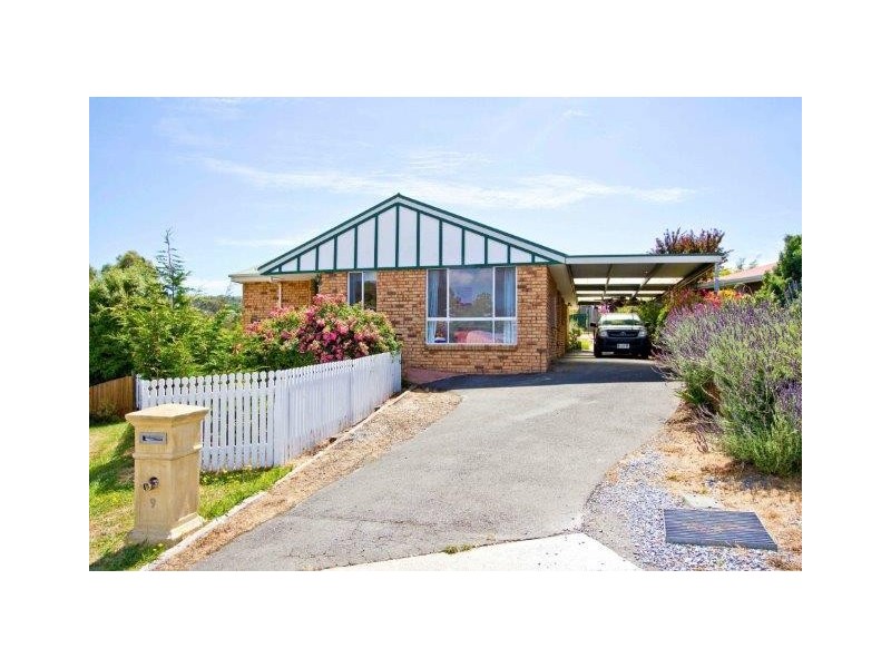 9 Owen Place, Summerhill TAS 7250