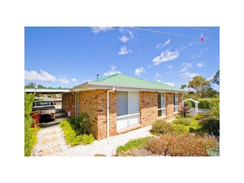 9 Owen Place, Summerhill TAS 7250