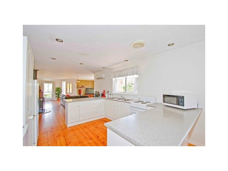 9 Owen Place, Summerhill TAS 7250