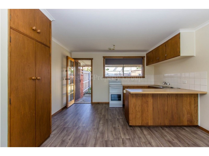 3b Bishops Drive, Newnham TAS 7248