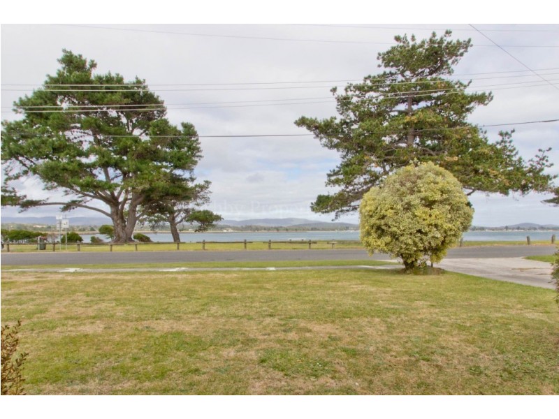 18 Eplanade North, George Town TAS 7253