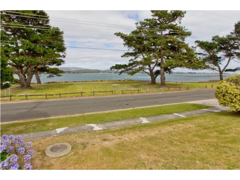 18 Eplanade North, George Town TAS 7253