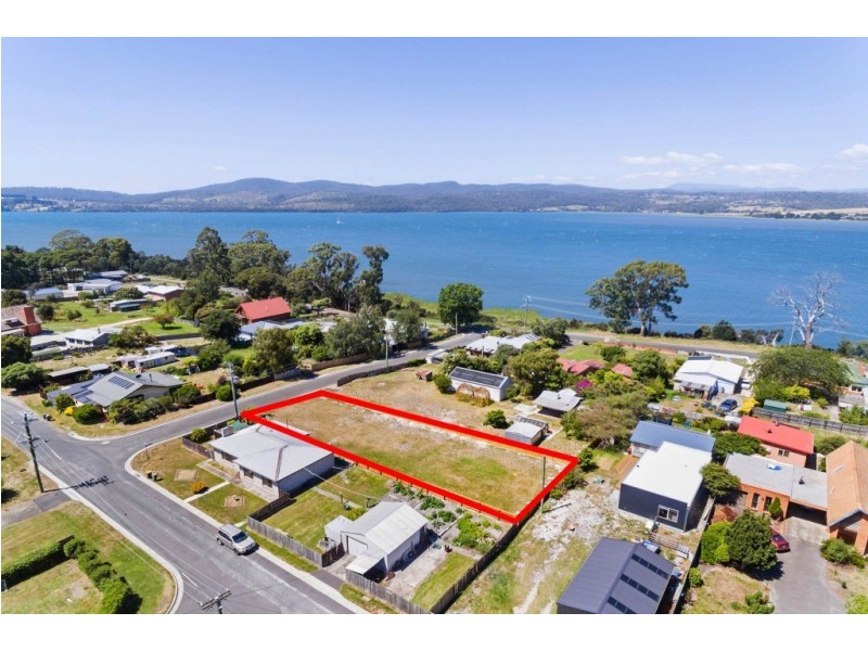 5 Taroona Street, Gravelly Beach TAS 7276
