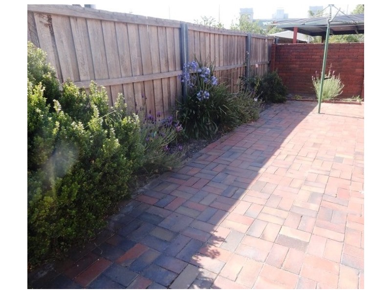 2/10 Winston Street, Mowbray TAS 7248