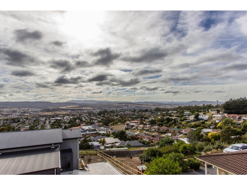 2/63 Talbot Road, South Launceston TAS 7249