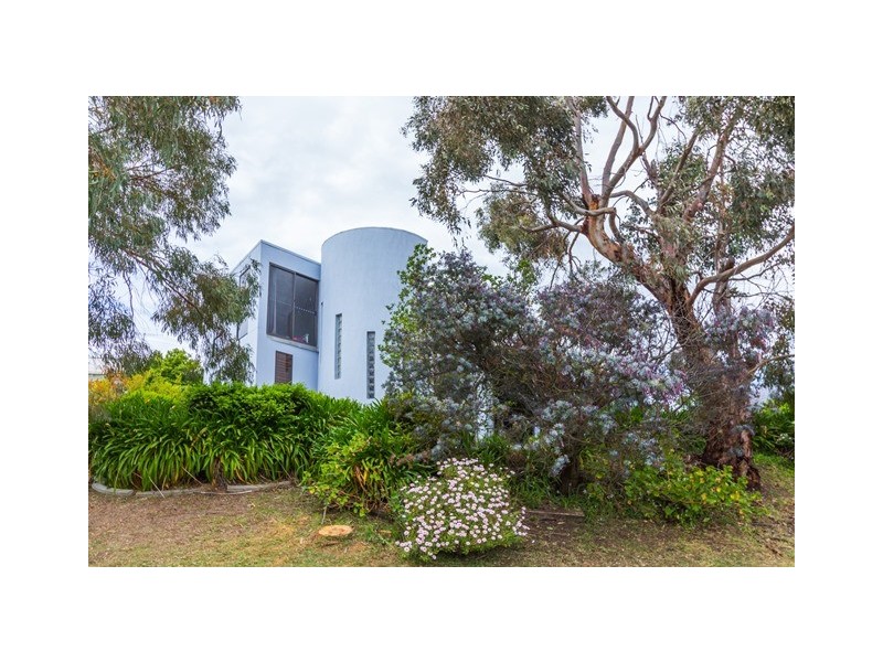 36 Roberts Crescent, Newnham TAS 7248