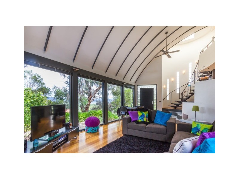 36 Roberts Crescent, Newnham TAS 7248