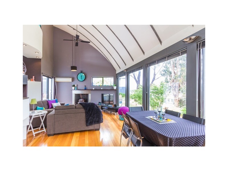 36 Roberts Crescent, Newnham TAS 7248