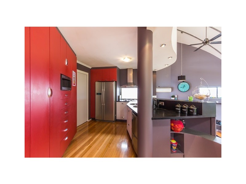 36 Roberts Crescent, Newnham TAS 7248