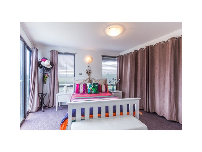 36 Roberts Crescent, Newnham TAS 7248