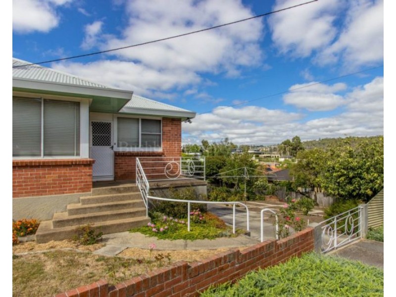 2 Chungon Crescent, South Launceston TAS 7249