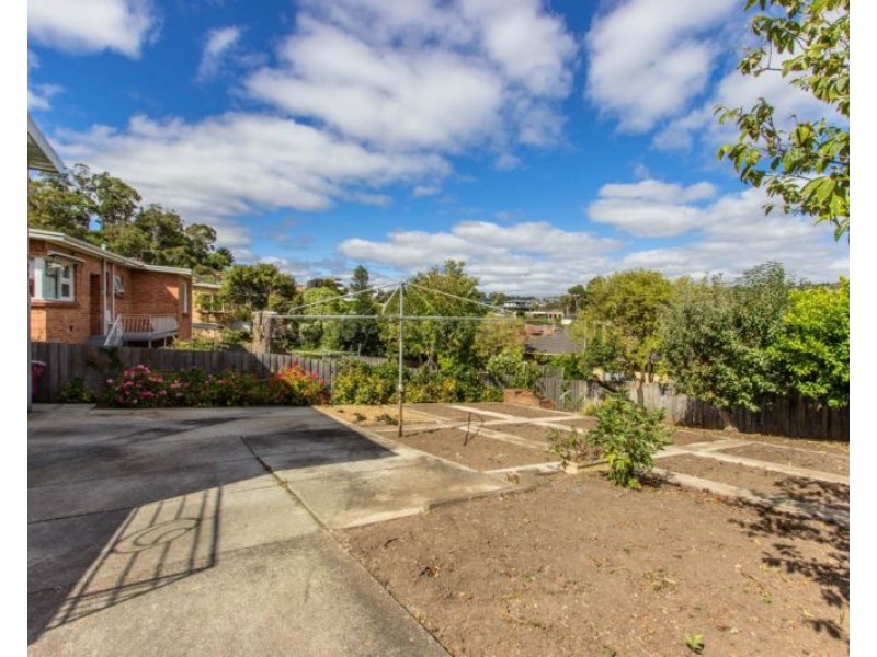 2 Chungon Crescent, South Launceston TAS 7249