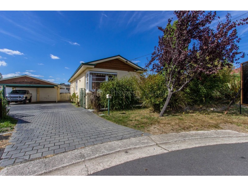 2 Truscott Grove, Mowbray TAS 7248