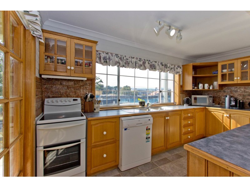 46 Racecourse Crescent, Launceston TAS 7250