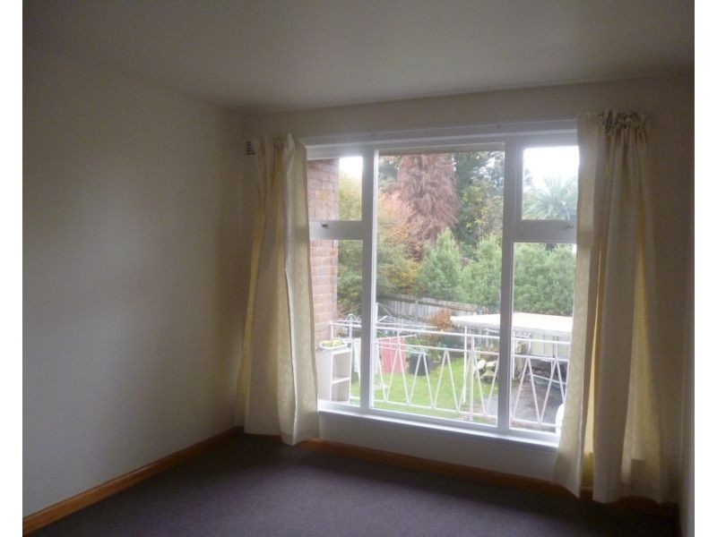 2/30 Connaught Crescent, West Launceston TAS 7250