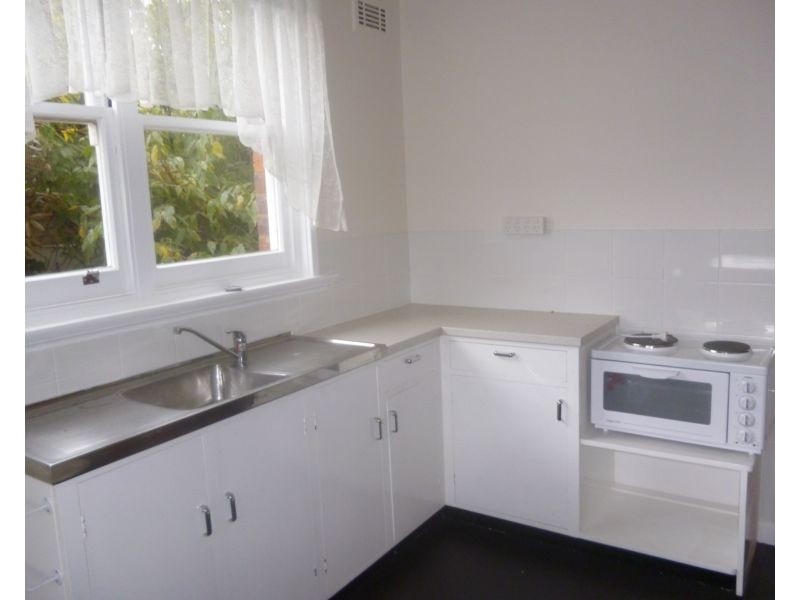 2/30 Connaught Crescent, West Launceston TAS 7250