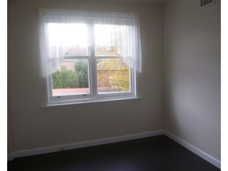 2/30 Connaught Crescent, West Launceston TAS 7250