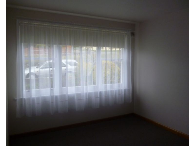 2/30 Connaught Crescent, West Launceston TAS 7250