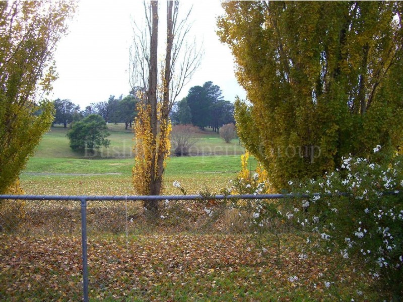 2/4 Roger Retreat, Newnham TAS 7248