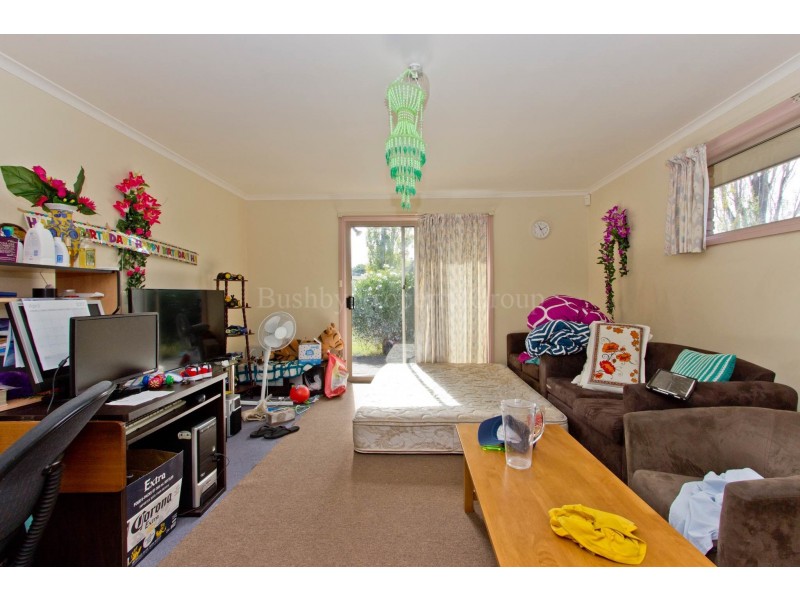 2/4 Roger Retreat, Newnham TAS 7248