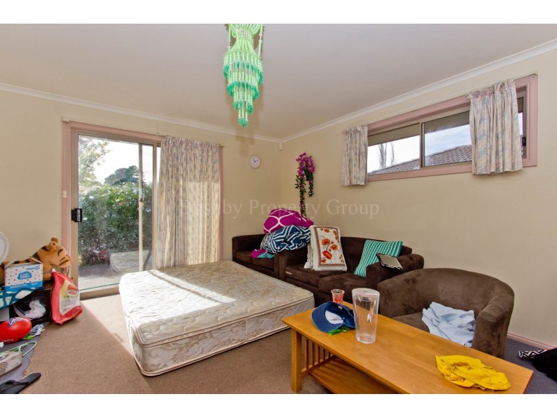 2/4 Roger Retreat, Newnham TAS 7248