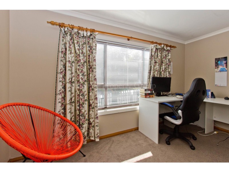 24 Quarantine Road, Kings Meadows TAS 7249