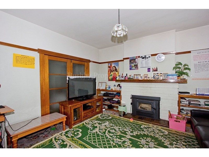 16 Luck Street, Mowbray TAS 7248