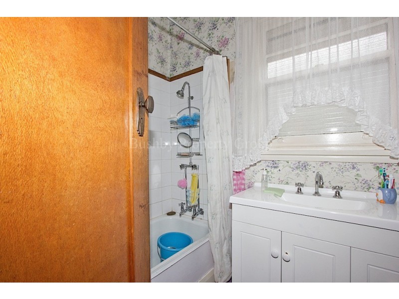 16 Luck Street, Mowbray TAS 7248