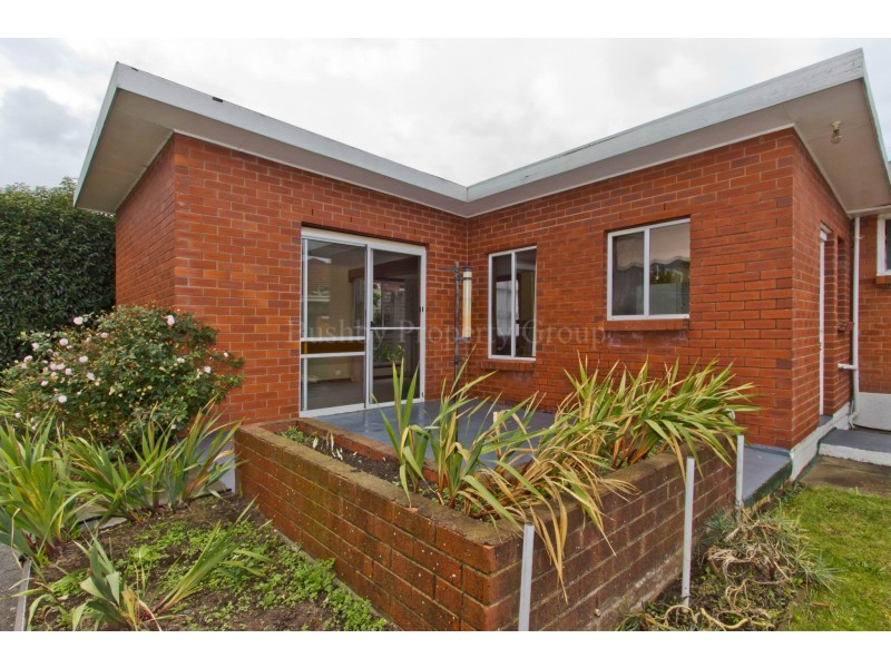 18 Cornwall Crescent, Newnham TAS 7248