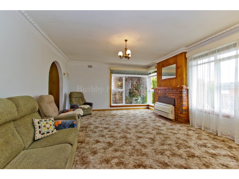 18 Cornwall Crescent, Newnham TAS 7248