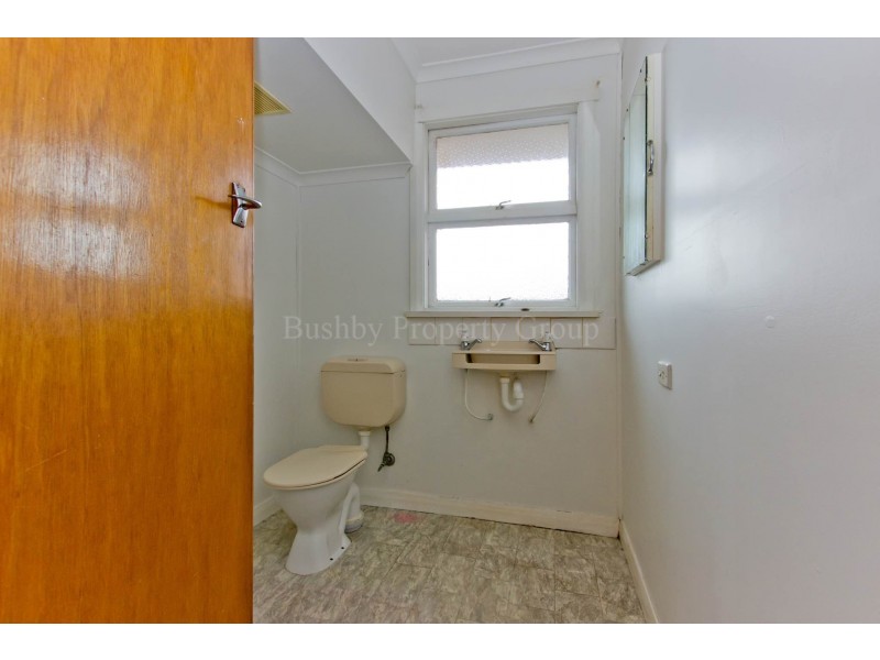 18 Cornwall Crescent, Newnham TAS 7248