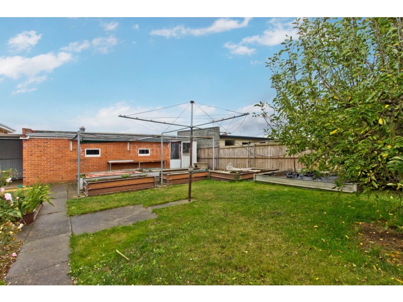 18 Cornwall Crescent, Newnham TAS 7248