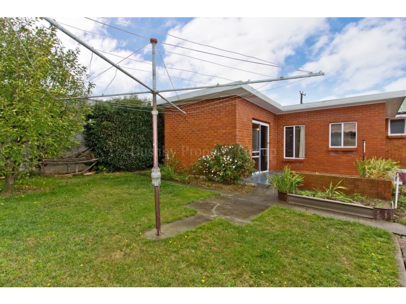 18 Cornwall Crescent, Newnham TAS 7248