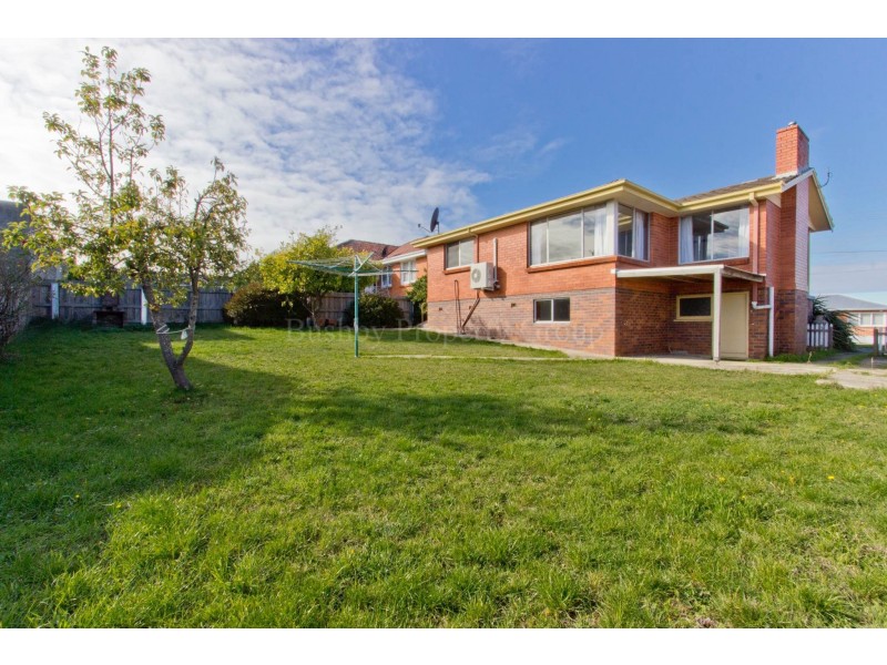 22 Cornwall Crescent, Newnham TAS 7248