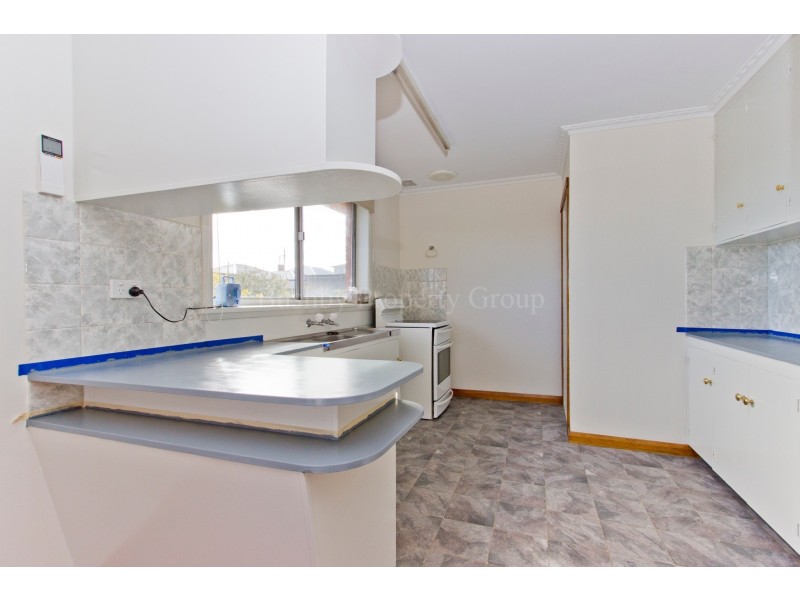 22 Cornwall Crescent, Newnham TAS 7248