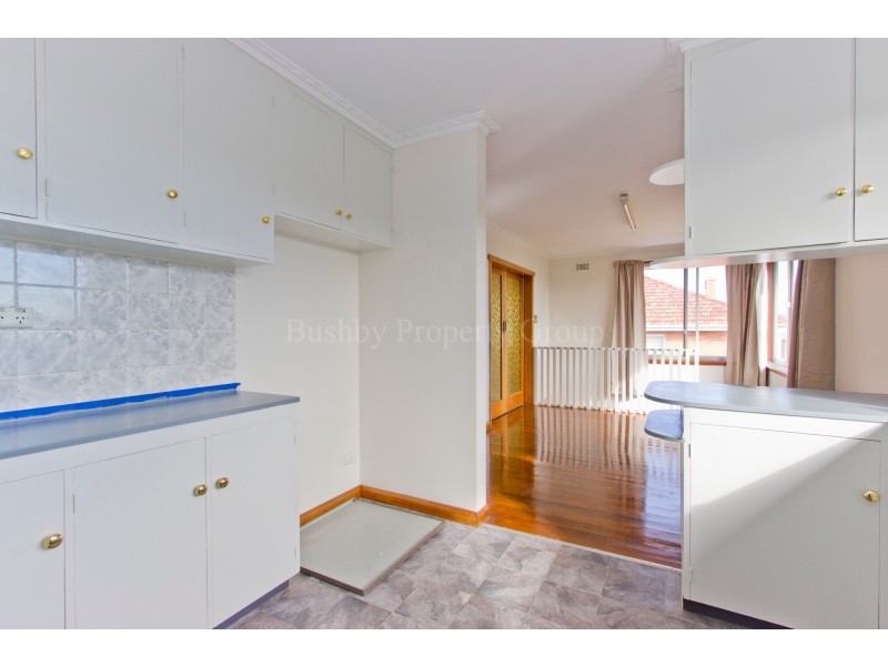 22 Cornwall Crescent, Newnham TAS 7248