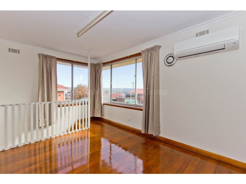 22 Cornwall Crescent, Newnham TAS 7248