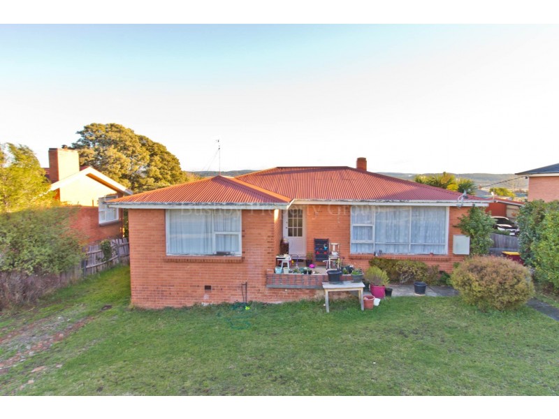 17 Egan Street, Newnham TAS 7248