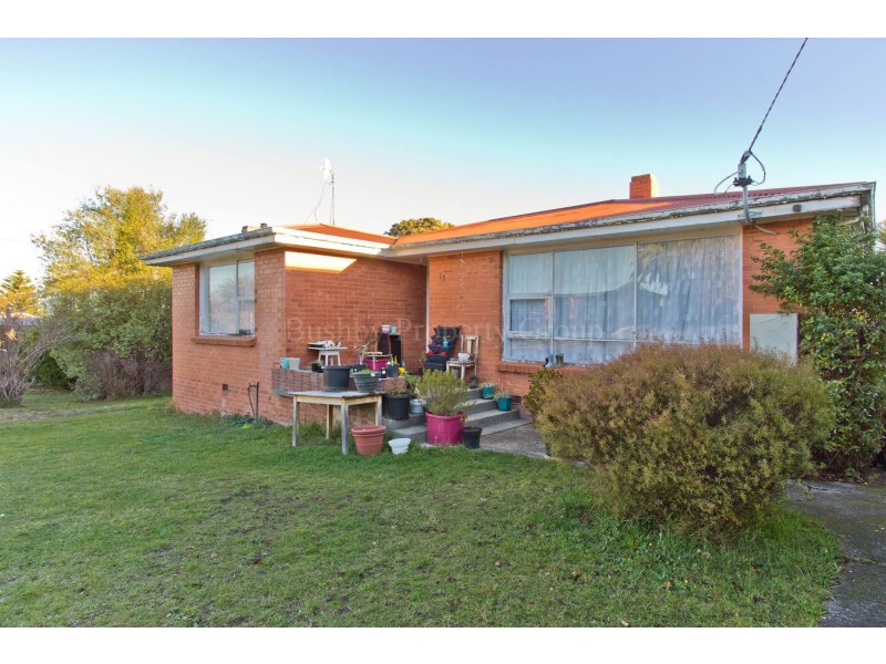 17 Egan Street, Newnham TAS 7248
