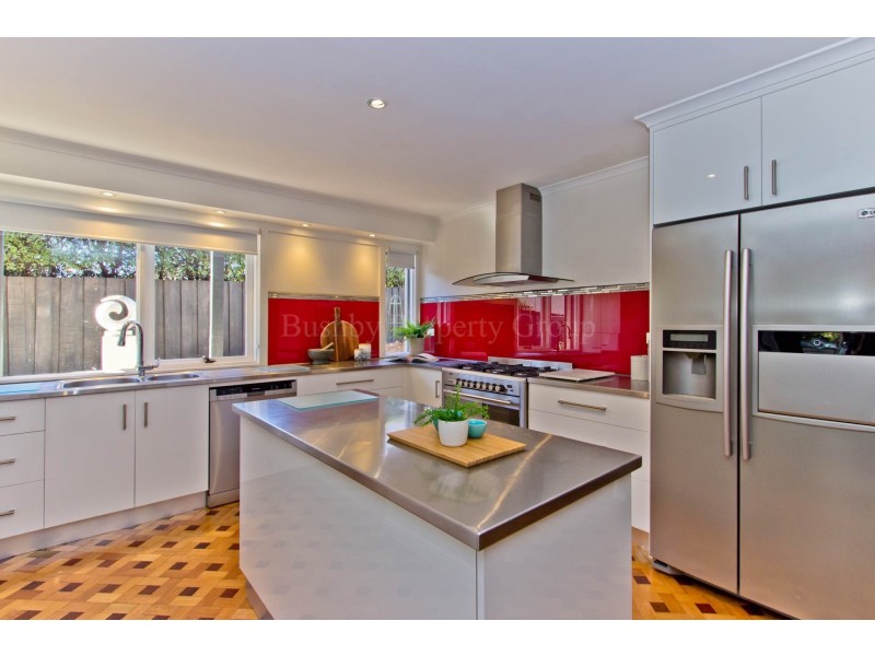 2 Kensington Gardens, Norwood TAS 7250