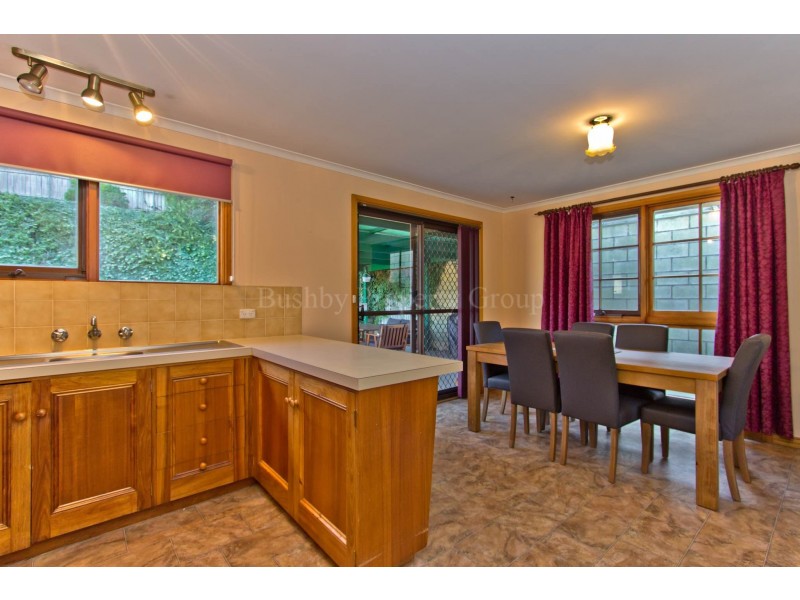 25 Parklands Parade, Newnham TAS 7248