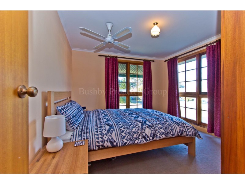 25 Parklands Parade, Newnham TAS 7248