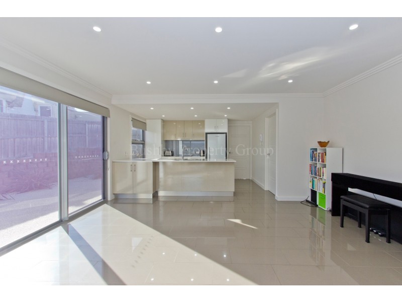 2/161 Alanvale Road, Newnham TAS 7248