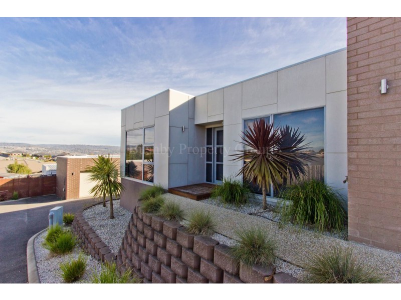 2/161 Alanvale Road, Newnham TAS 7248