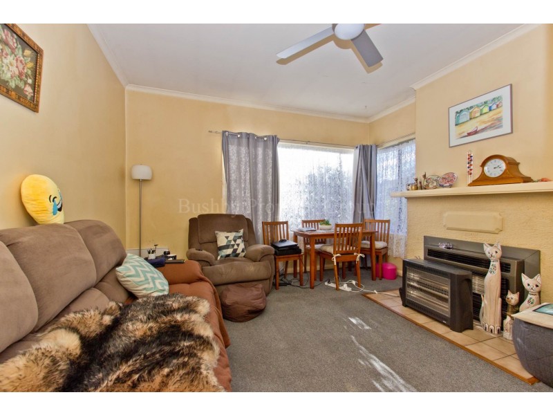 1 Alanvale Road, Newnham TAS 7248