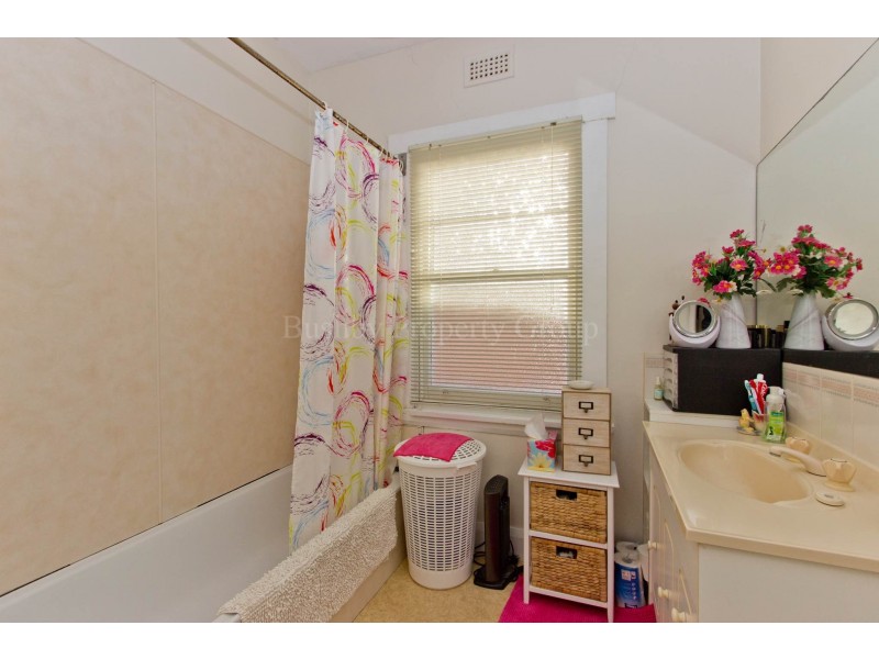 1 Alanvale Road, Newnham TAS 7248