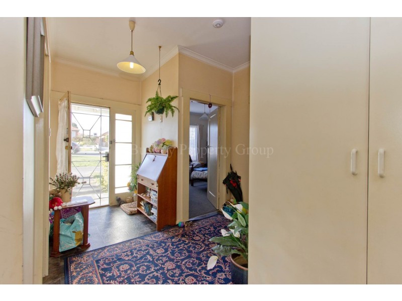 1 Alanvale Road, Newnham TAS 7248