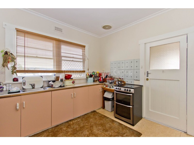 1 Alanvale Road, Newnham TAS 7248
